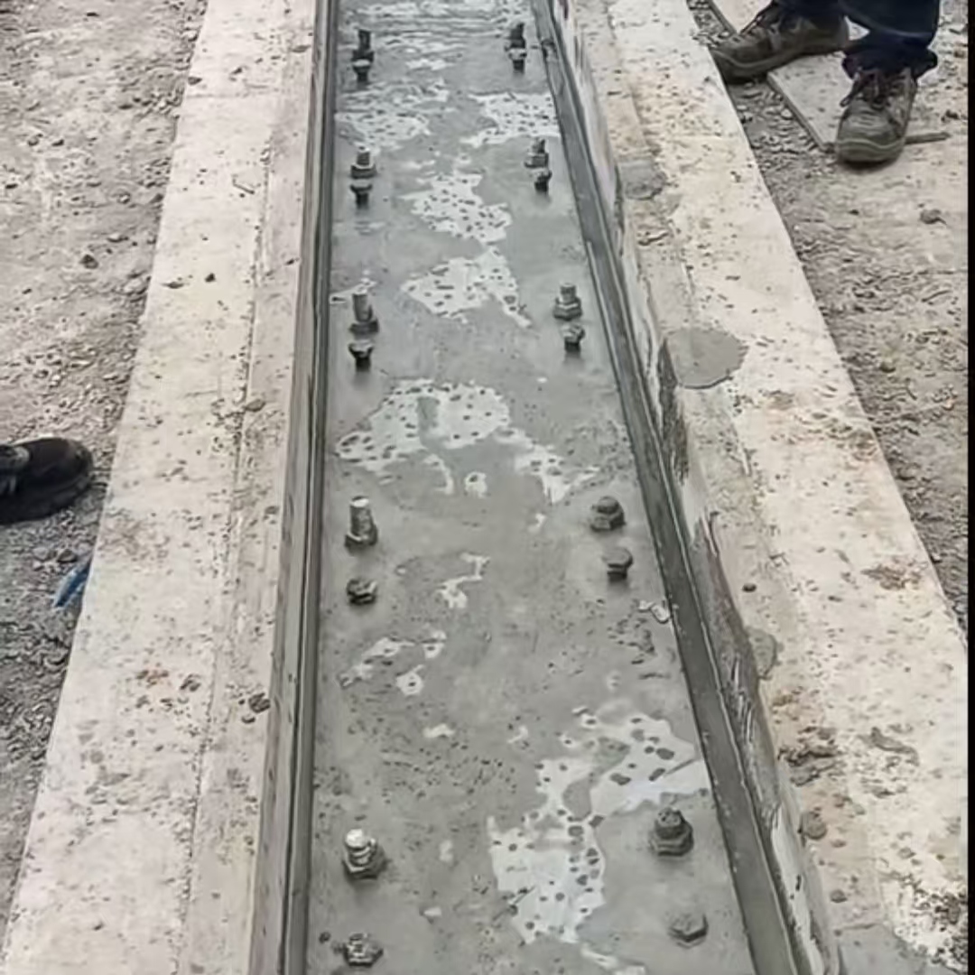 纳雍港口码头起重机龙门吊重型机械设备稳固用早强快凝轨道胶泥